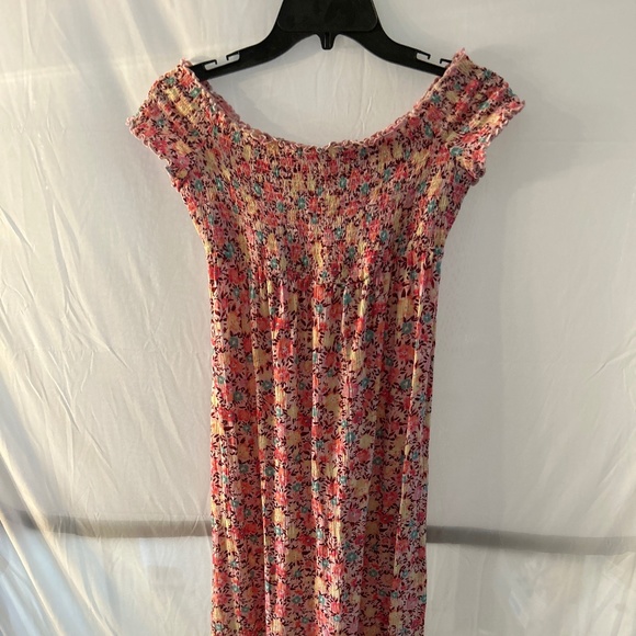 SO Dresses & Skirts - Floral long off the shoulder dress